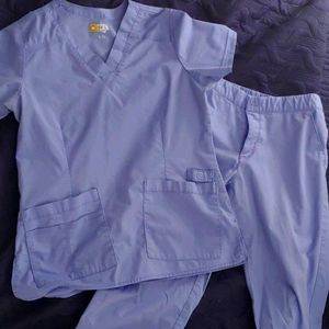 Wonderwink scrub set